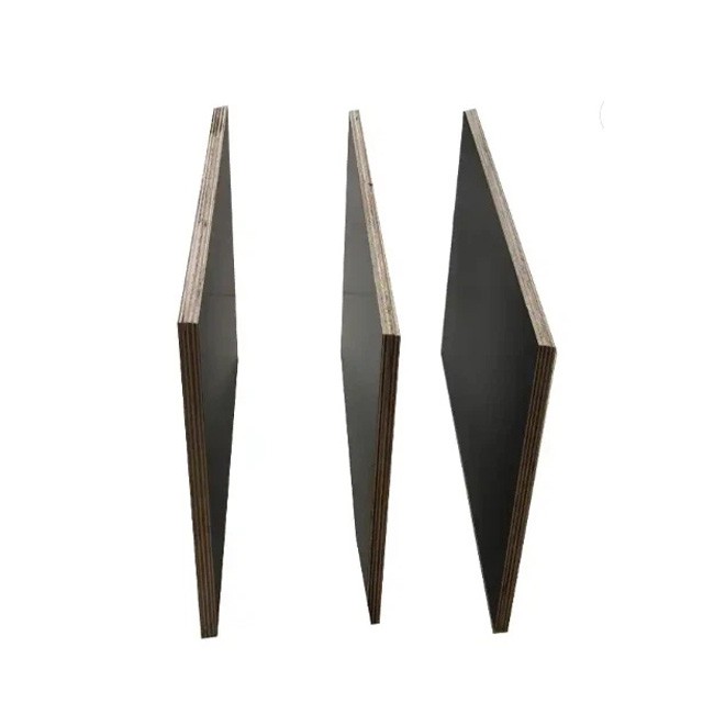 Κόντρα πλακέ με μεμβράνη 18mm